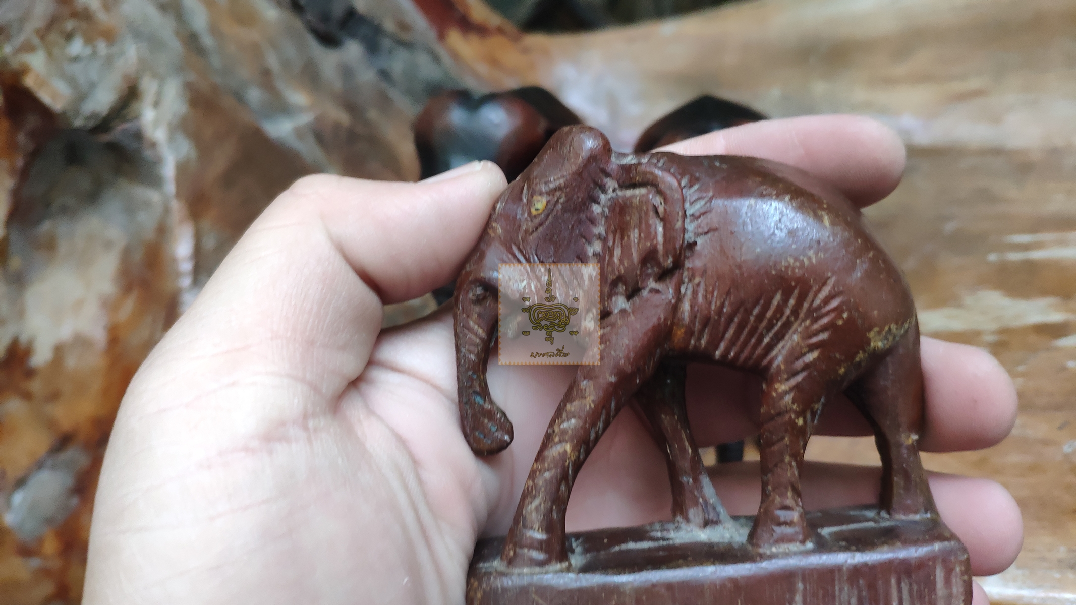 ช้าง 3 ตัว ช้างไม้ 1 ช้างเรซิ่น 2 ตัว
