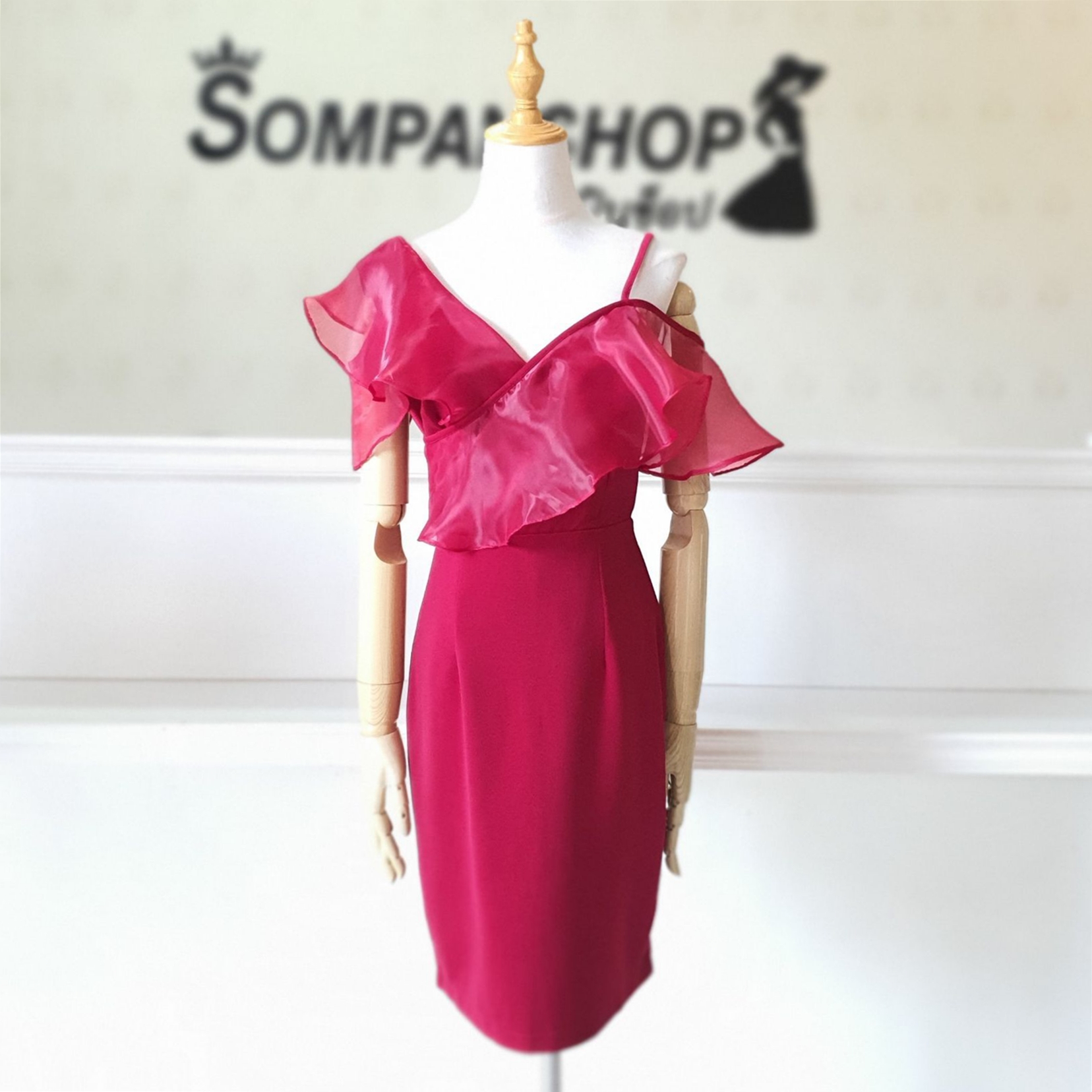 ชุดไปงานแต่งงานสีแดง เดรสสั้นแต่งระบายผ้าไหมแก้ว เรียบหรูดูแพง ชุดราตรี ชุดไปงานแต่งงาน ชุดออกงาน