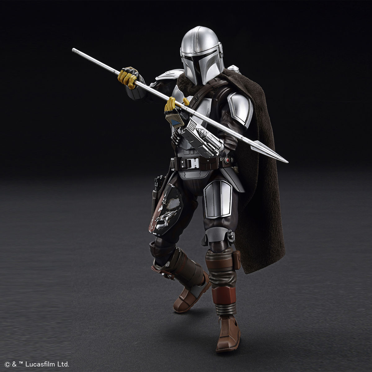 BANDAI STAR WARS 1/12 THE MANDALORIAN BESKAR ARMOR SILVER COATING สตาร์ วอร์ พลาสติก โมเดล VCA GUNDAM