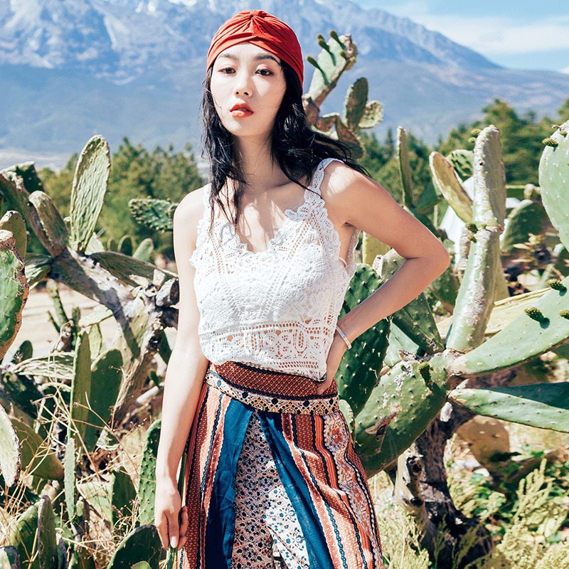 เสื้อถักใส่เที่ยวทะเลสีขาว แฟชั่นชุดไปทะเล ชุดเที่ยวทะเล ชุดใส่เดินเล่นถ่ายรูปริมชายหาดสวยๆ