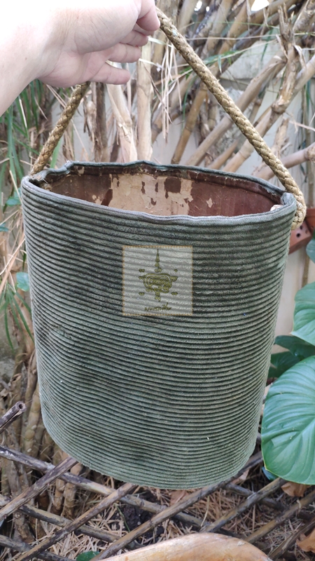 ถังไม้ หุ้มกำมะหยี่