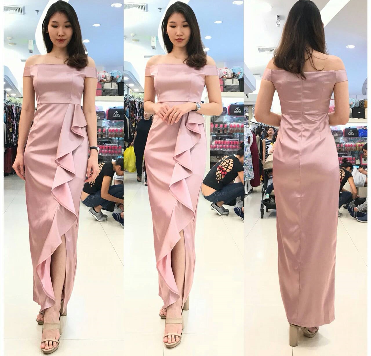 ชุดออกงานราตรียาวสีชมพูพิงค์โกลด์ เปิดไหล่ ทรงเข้ารูป เอวระบายข้าง S M L XL