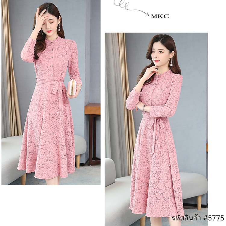 ชุดเดรสยาวสีชมพู ผ้าลูกไม้ แขนยาว แนวเรียบร้อย สวยหรู ใส่ดูดี