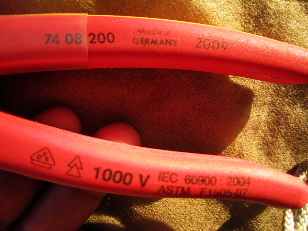 คีมตัดเยรมัน KNIPEX 74 08 200 8 นิ้ว 1000V
