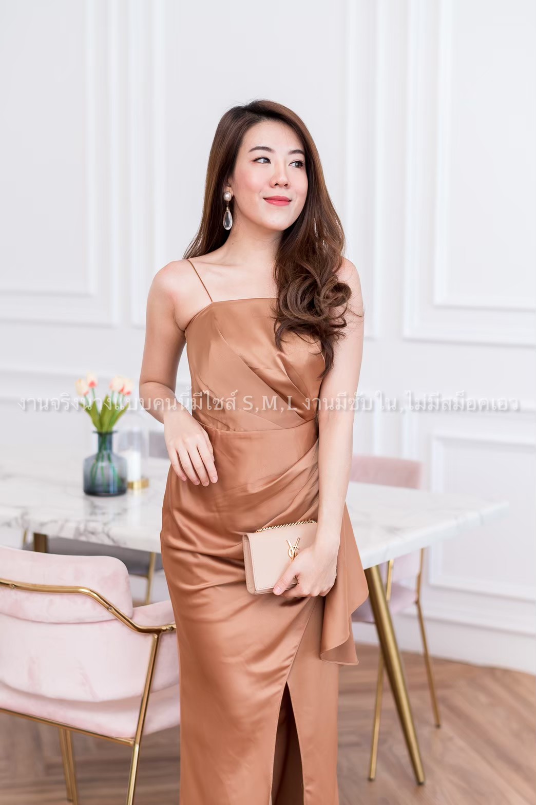 ชุดราตรี ชุดออกงาน ชุดไปงานแต่งงานสีทอง เดรสยาวออกงานสายเดี่ยวเอวระบาย