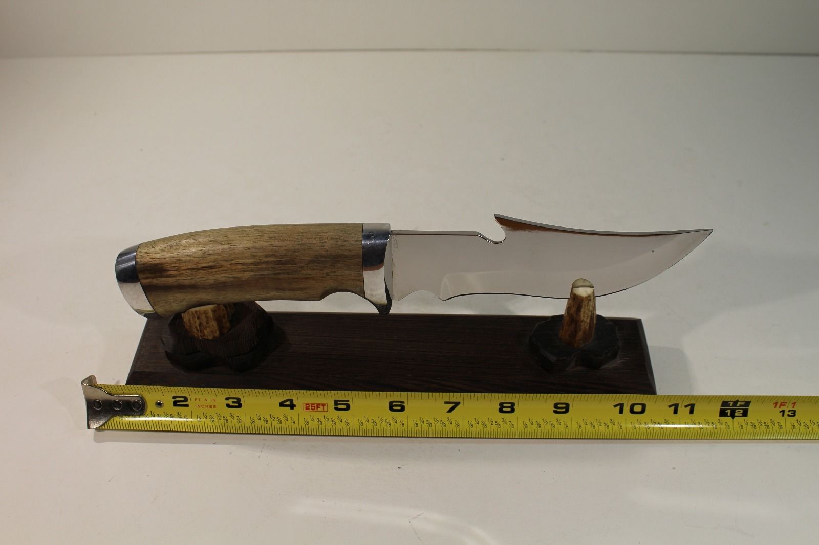 มีดรัสเซียเหล็ก D2 (R9)