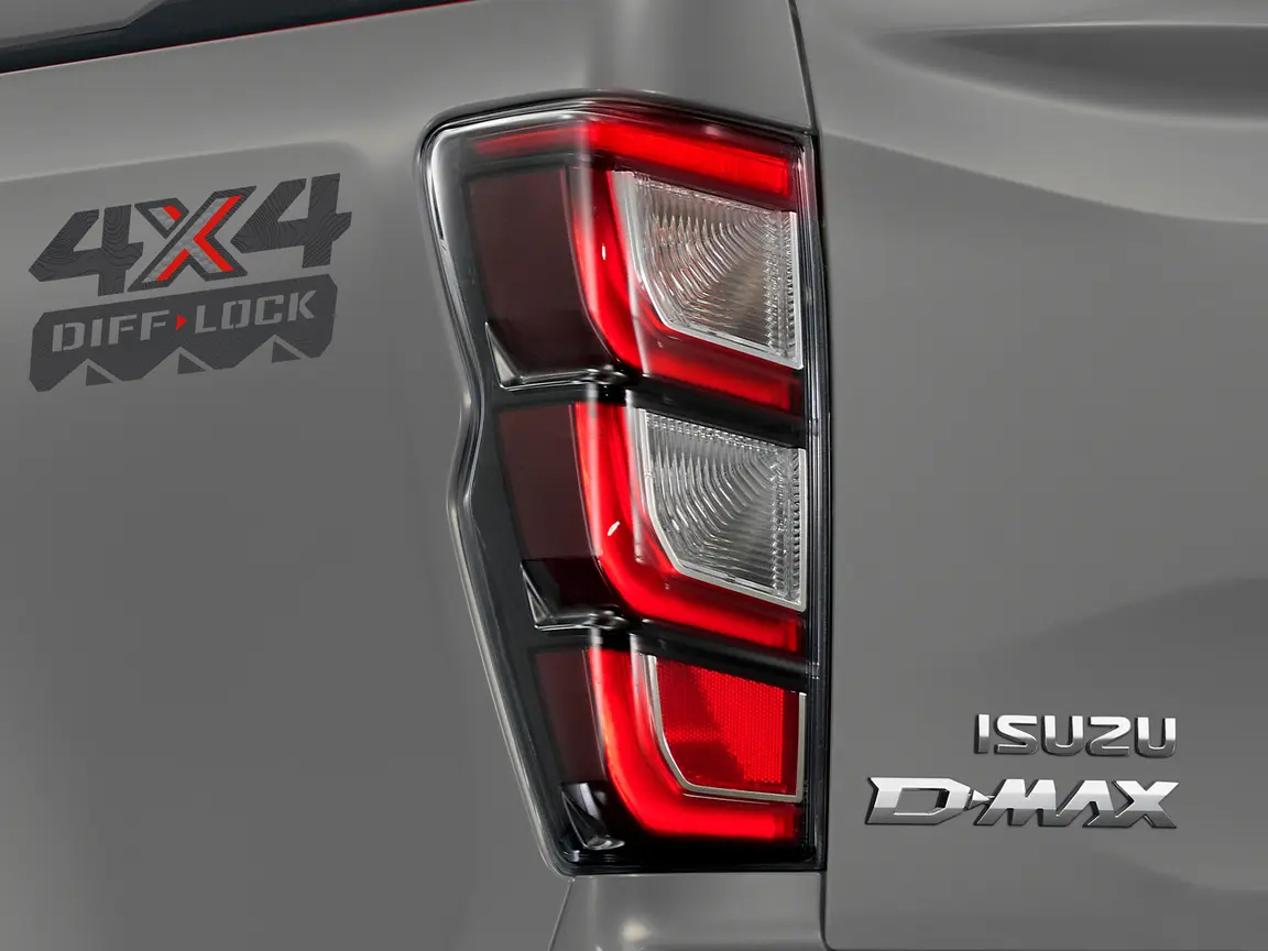 3-tail-light-vcross copy