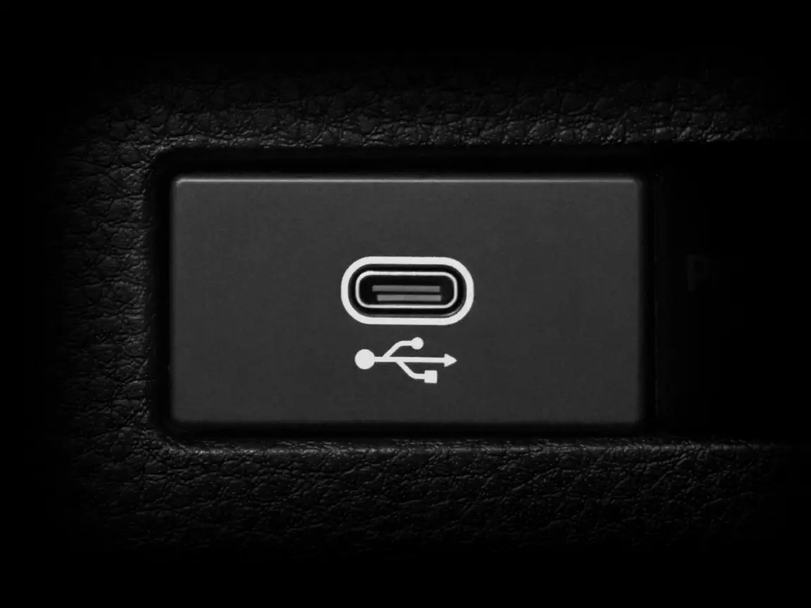 usp-interior-v-cross-mobile-4 copy