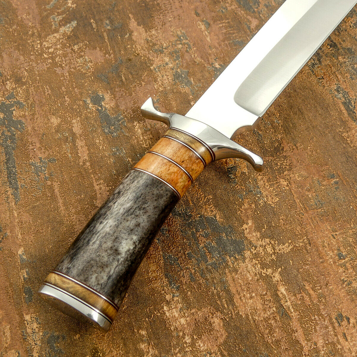 มีดใบตายเหล็ก D2 USA