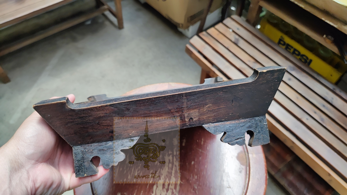 ถาดไม้เก่า