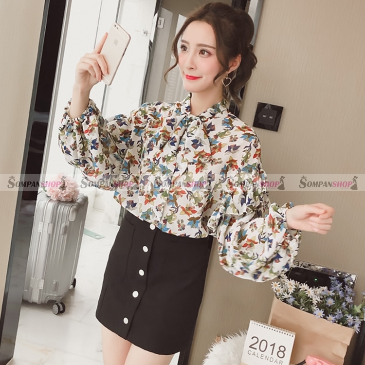 เสื้อเชิ้ตผู้หญิงสีขาว แขนยาว ลายดอกไม้ ผูกโบว์ที่คอเสื้อน่ารัก