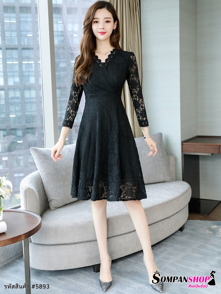 ชุดเดรสสั้นลูกไม้สีดำ แขนยาว แนวเรียบร้อย สวยสง่า ใส่ดูดี