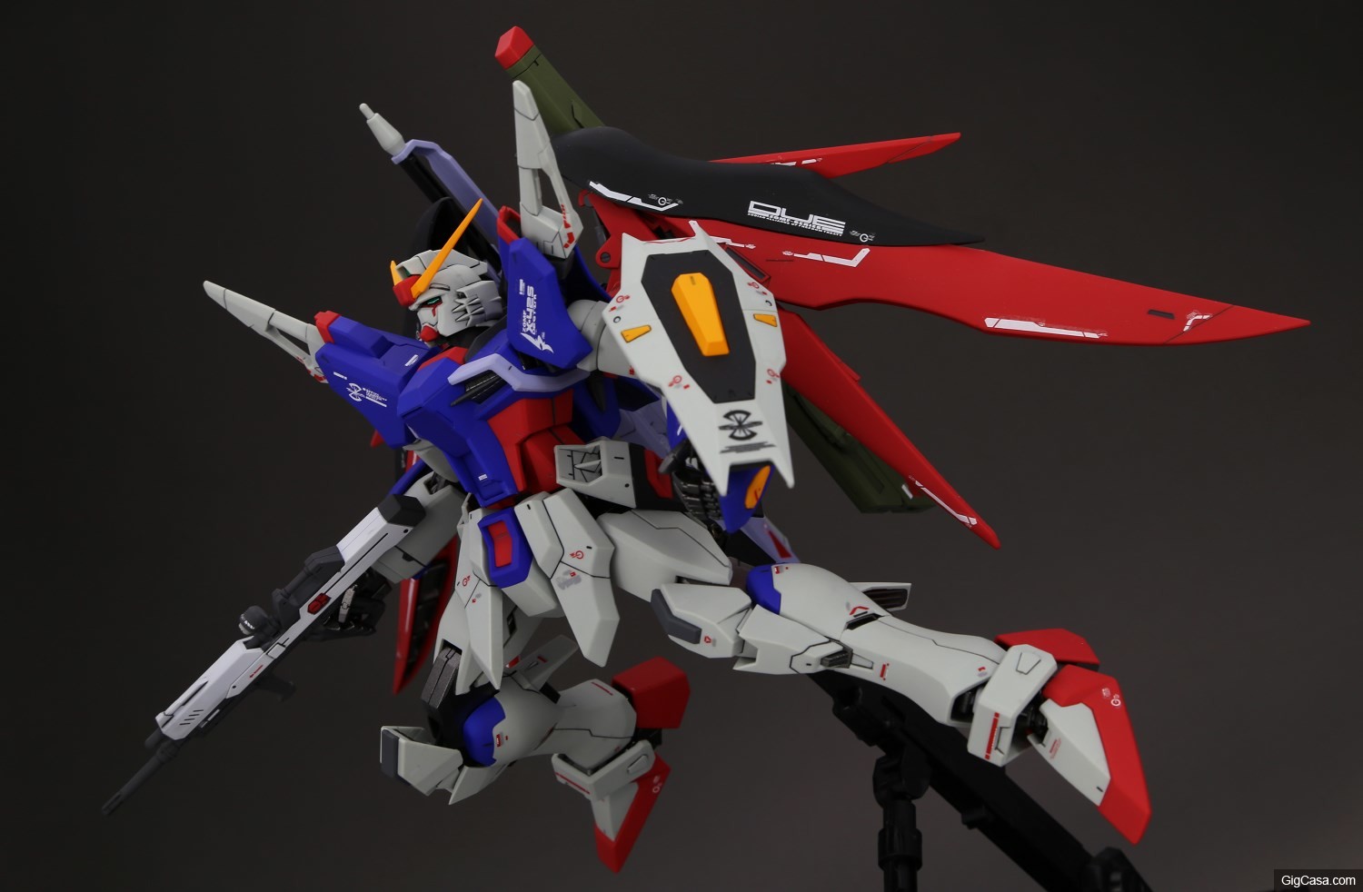 MG 1/100 DESTINY GUNDAM | Featured by Gigcasa