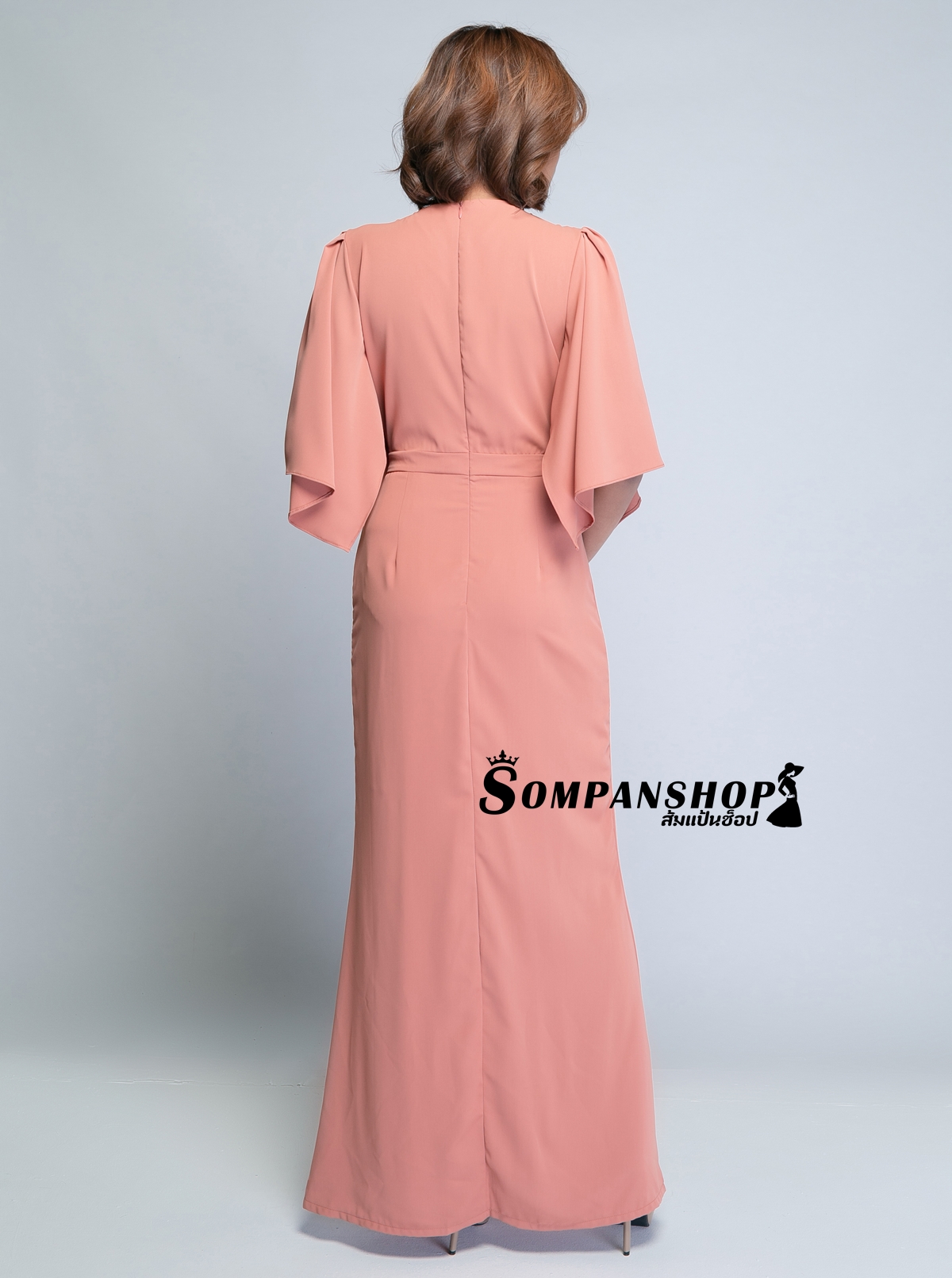 ชุดออกงานราตรียาวสีส้มพีท แขนสั้นระบายปีกค้างคาว กระโปรงยาวผ่าหน้า เรียบหรูดูแพง สวยสง่า ใส่ออกงาน ไปงานราตรี ไปงานแต่งงาน