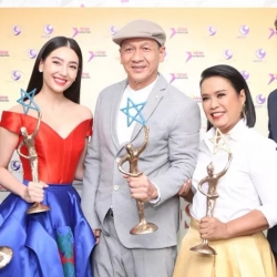 แฟชั่นชุดราตรีสวยๆในงาน ไนน์เอ็นเตอร์เทน อวอร์ดส์ ประจำปี 2019
