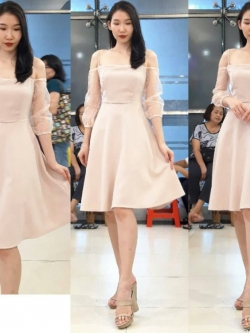 ชุดออกงาน/ชุดไปงานแต่งงานสีครีมเบจ สายเดี่ยว แขนสามส่วนผ้าซีทรู กระโปรงสั้นทรงบาน