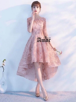 ชุดราตรียาวสีชมพู ปักลายดอกไม้ 3D กระโปรงหน้าสั้น-หลังยาว สุดเก๋