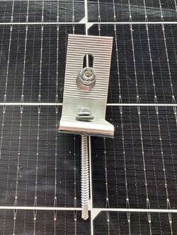 ตัวยึดเมทัลชีท โซล่าเซลล์
