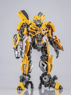 BUMBLEBEE TF-5 (TRANSFORMES THE LAST KNIGHT)