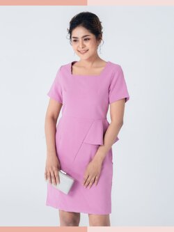 พร้อมส่ง !! ชุดเดรสสั้นสีชมพูอมม่วง แขนสั้น เอวแต่งระบาย แนวเรียบๆ สวยสุภาพ ดูดี