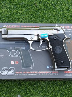 ปืนอัดแก๊ส WE รุ่น Beretta M92 สีเงิน (GAS System)