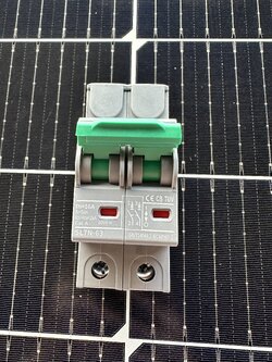 เบรกเกอร์ DC แบรนด์ SUNTREE SL7N-63 ขนาด 16A/2P 800VDC