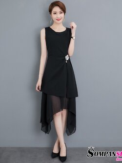 ชุดเดรสยาวสีดำ กระโปรงยาวแต่งชายระบาย เอวติดข็มกลัด แนวเรียบหรู สวยสง่า ดูดี ดูแพง