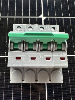 เบรกเกอร์ DC แบรนด์ SUNTREE SL7N-63 ขนาด 25A/4P 1000VDC