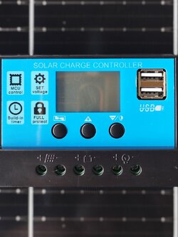 โซลาร์ชาร์จเจอร์ 20A12/24V