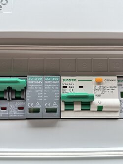 SUNTREE ตู้คอมบายเนอร์ ระบบโซลาร์รูฟท็อป 5Kw 1P พร้อม RCBO