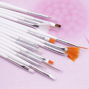 พู่กันอเนกประสงค์ 15 ด้าม ใช้งานได้คุ้มค่า เกินราคาจ้า