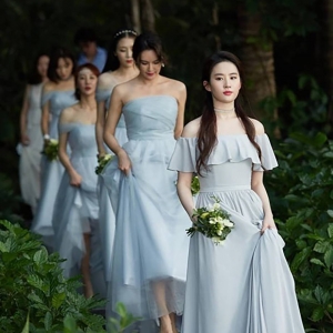 แฟชั่นดารา ชุดเพื่อนเจ้าสาวของ หลิวอี้เฟย ร่วมงานแต่งของเพื่อนสนิทที่สมุย
