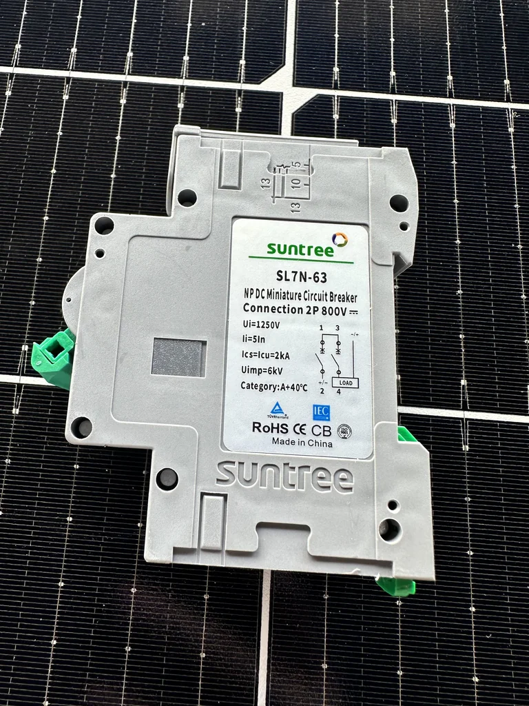 เบรกเกอร์ DC แบรนด์ SUNTREE SL7N-63 ขนาด 25A/2P 800VDC เบรกเกอร์ DC แบรนด์ SUNTREE SL7N-63 ขนาด 25A/2P 800VDC