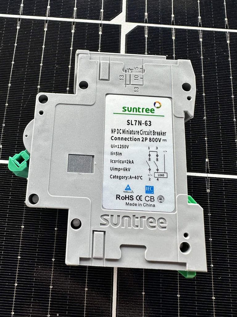 เบรกเกอร์ DC แบรนด์ SUNTREE SL7N-63 ขนาด 32A/2P 800VDC เบรกเกอร์ DC แบรนด์ SUNTREE SL7N-63 ขนาด 32A/2P 800VDC