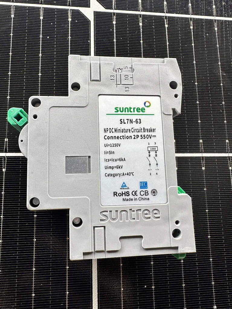 เบรกเกอร์ DC แบรนด์ SUNTREE SL7N-63 ขนาด 25A/2P 550VDC เบรกเกอร์ DC แบรนด์ SUNTREE SL7N-63 ขนาด 25A/2P 550VDC